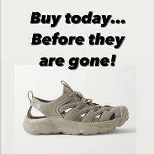Hoka One Hopara Outdoor Sandal• US size 8• Brand New • Retail $135